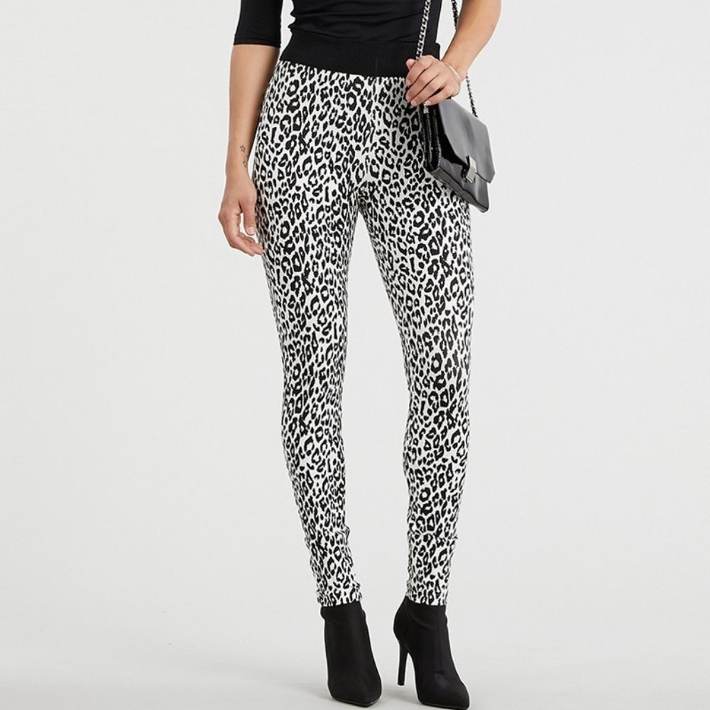 HP White Leopard WaistBanded Pull on Stretch Pants